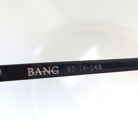 Valley Bang Oversized Sunglasses - Picture 7 of 9